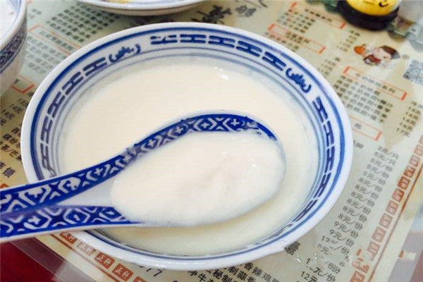 黄氏正轩牛奶甜品加盟
