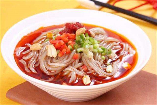 圈粉年代酸辣粉代理赚不赚钱?代理圈粉年代酸辣粉收益大吗?