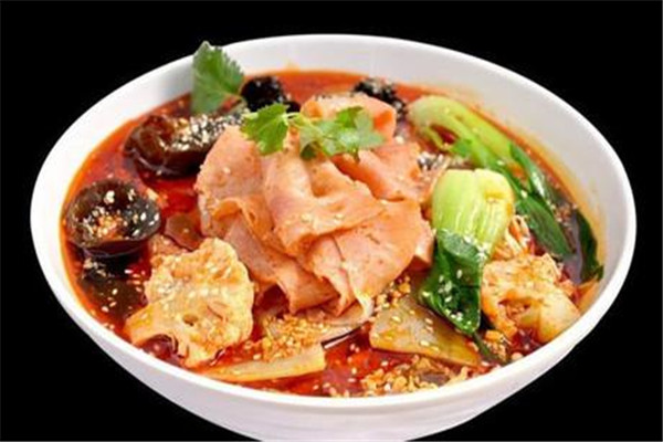 开家棠烫麻辣烫店要多少钱?在三线城市代理棠烫麻辣烫要投资多少?