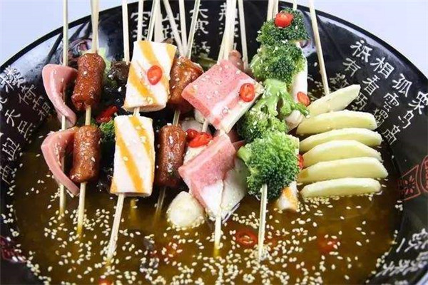 串闻串串香加盟需要多少钱需要多少钱?经营一家串闻串串香多少钱?