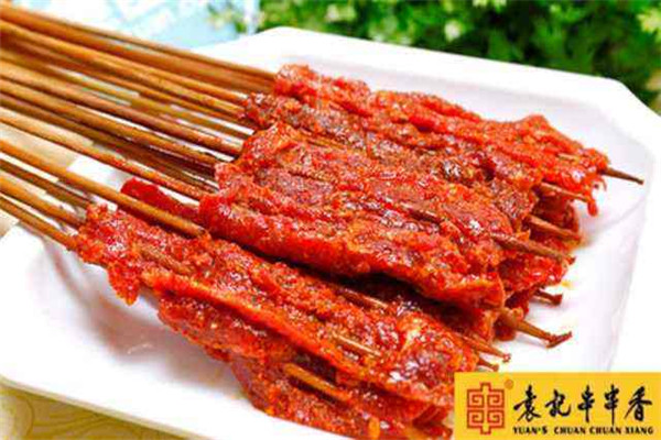 开袁记串串香赚钱吗?一个串串香店养活全家