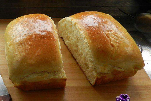 乐园面包的面包是统一配送吗