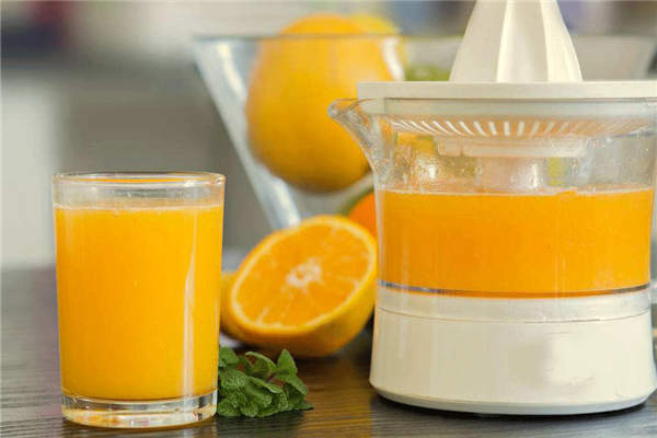 5个橙子榨汁机有钱赚吗
