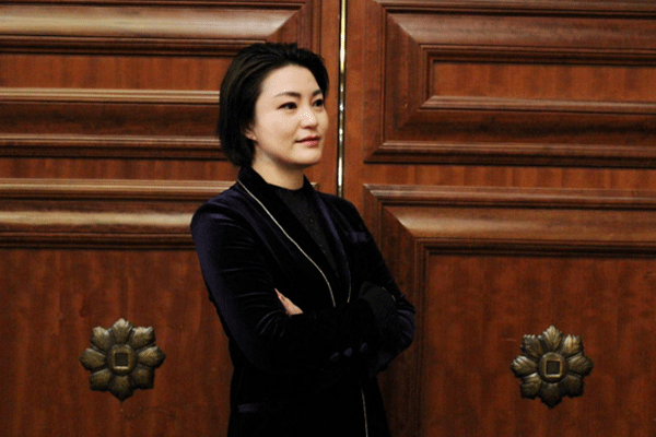 斜杠青年朱芸一套人脉管理方法玩转多个行业