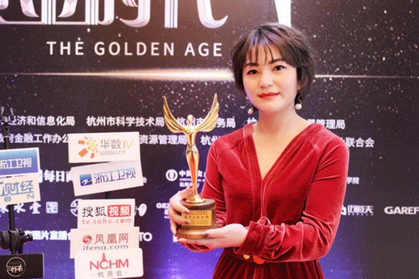 斜杠青年朱芸一套人脉管理方法玩转多个行业