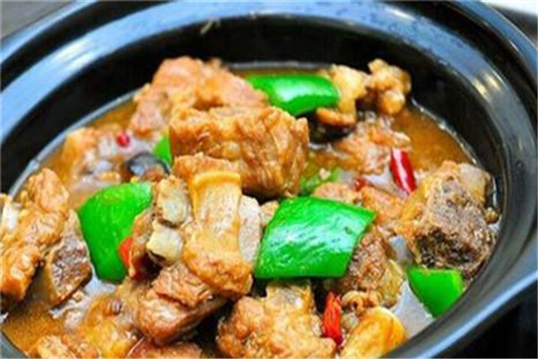 福宇记黄焖鸡米饭利润多少