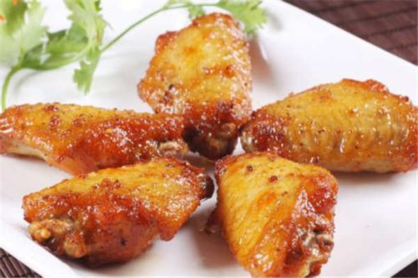 小县城开张成荣