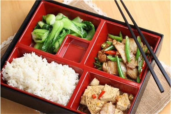 加盟八仟客挣钱吗