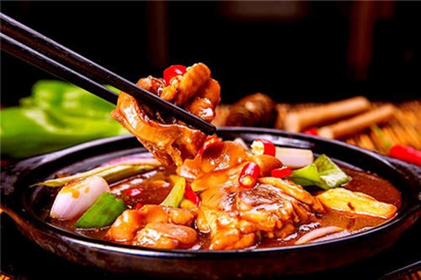 上吉铺黄焖鸡米饭加盟费多少