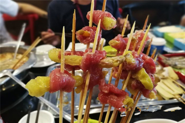 源杨记串串香火锅加盟