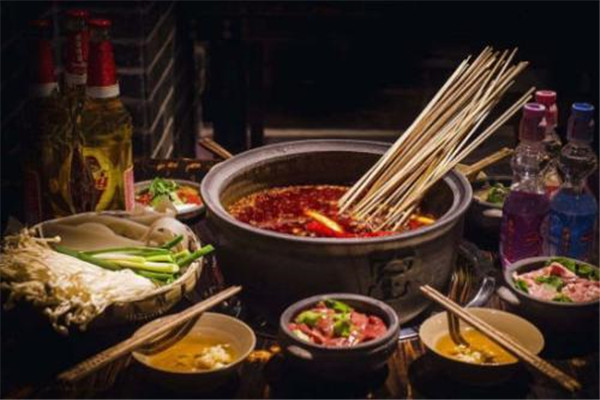 牛签签串串香加盟费是多少