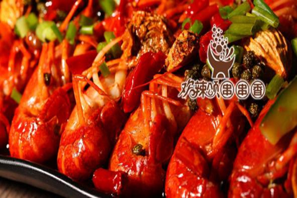欢辣颂串串香骗局