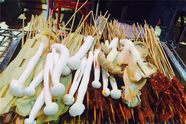 蜀神砂器串串香加盟费