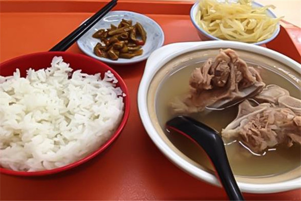 万和春排骨米饭