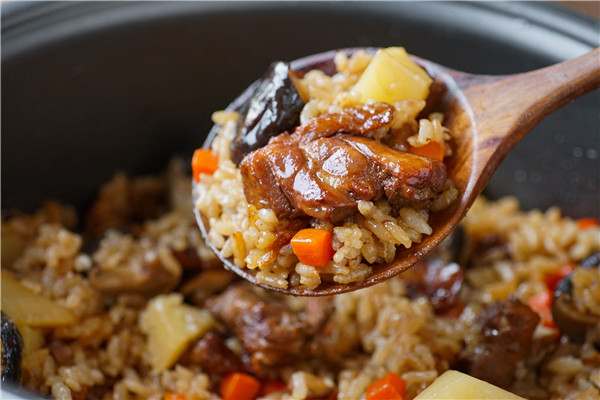 舟栈焖锅diy焖锅饭加盟条件是什么加盟舟栈焖锅diy焖锅饭有什么优势