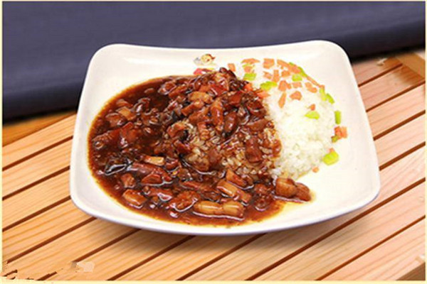 玉家卤肉饭加盟费多少钱