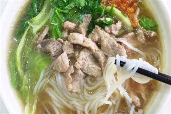 加盟猪霸王粉店需要多少资金