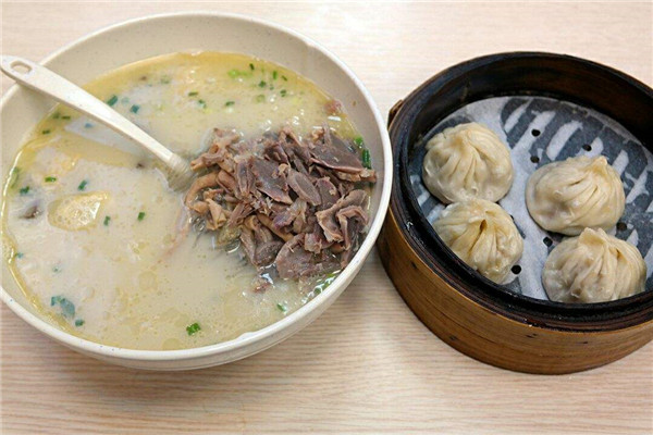 妯娌鸭血粉丝店主要做什么