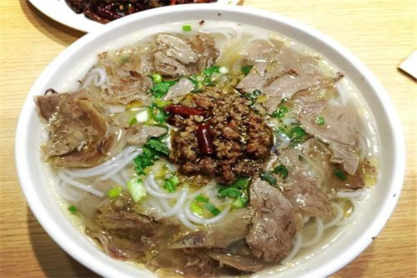 云南拽米线加盟优势多吗