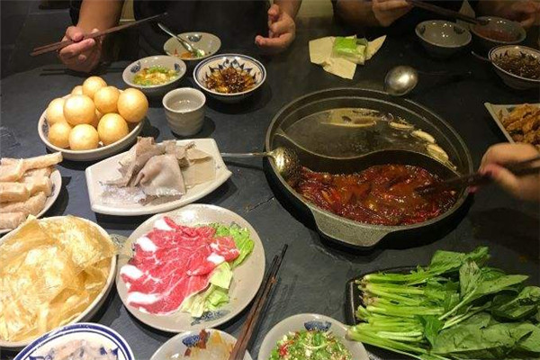 十九堂火锅加盟费高吗