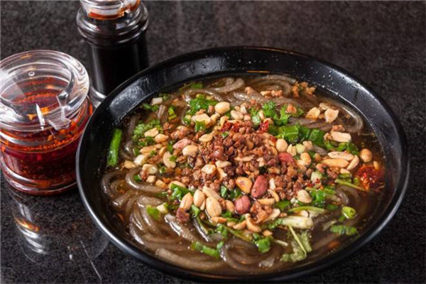开一家牛牛站酸辣粉预算多少