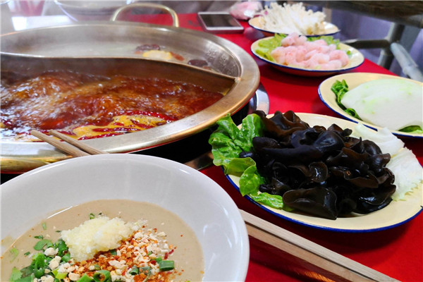 锅锅肴加盟靠谱吗
