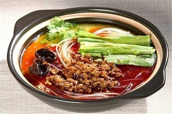 马氏麻辣烫跟马玉涛是一家吗