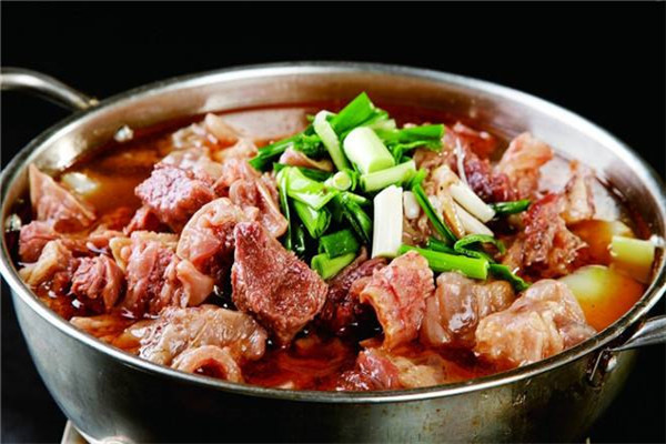 三不牛腩和腩潮鲜哪个好