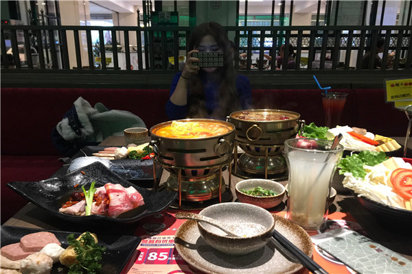 小辉哥和辉哥什么关系