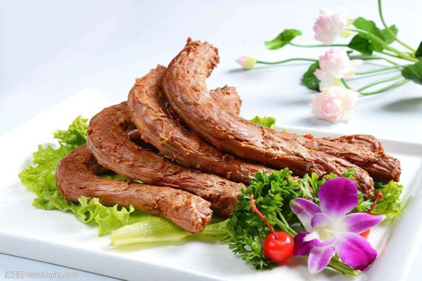 集乡客和绝味鸭脖