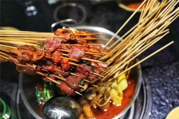 开一家嘿哆串串串香怎么样