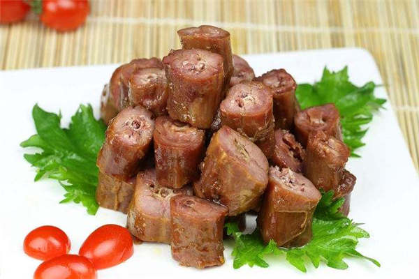 绝小鸭和绝味鸭脖