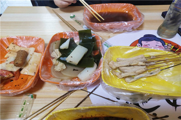 池奶奶麻辣串加盟多少钱