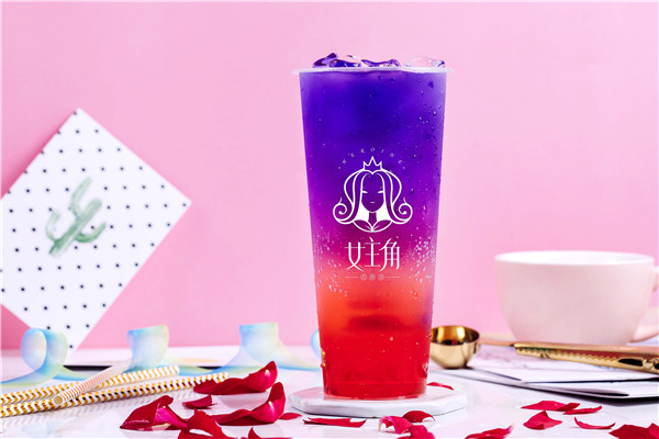 市面上就出现了众多不同的奶茶加盟项目,"女主角茶饮"就是其中