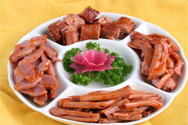 吉庆嫂和绝味鸭脖哪个好