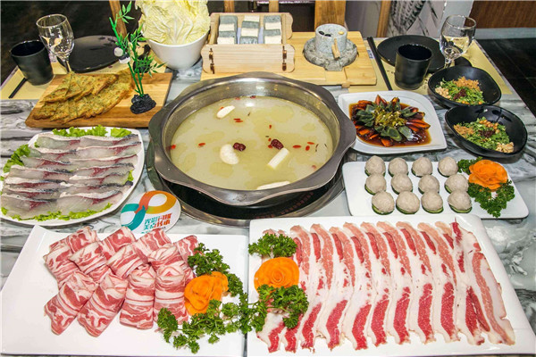 谭鱼头火锅总部