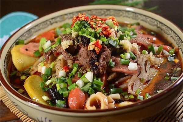 加盟成都三顾冒菜多少钱