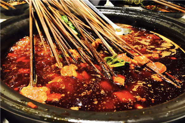 旋转小火锅串串香加盟多少钱