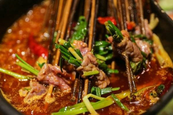 嘿哆串串串香加盟费用表格