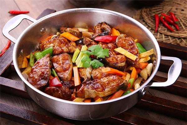 七把九焖锅饭加盟店赚钱吗