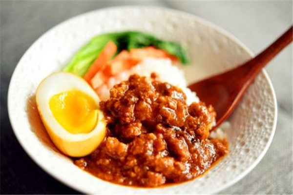 锅先森卤肉饭利润