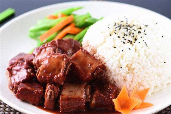 青岛京九排骨米饭加盟