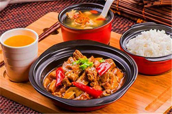 张吉记砂锅饭总部在哪