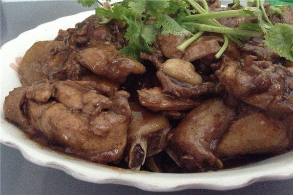 英明壹品板栗焖鸡