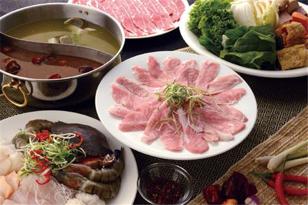 季季红火锅店
