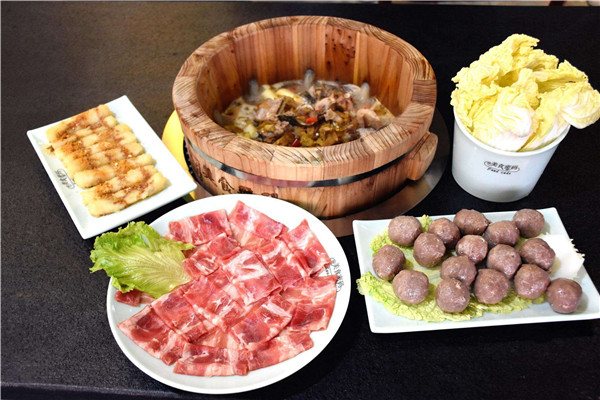 美食密码木桶滋滋锅
