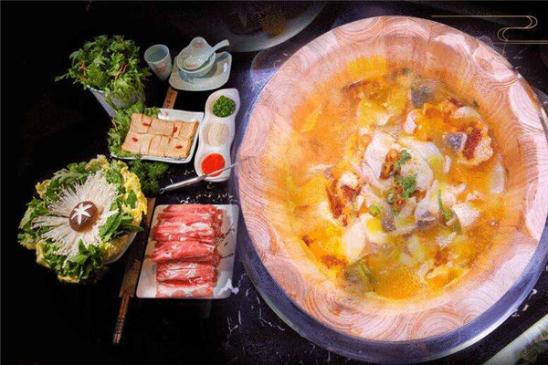 美食密码木桶滋滋锅