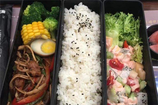 盒悦盒饭价格表