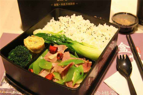 盒悦盒饭价格表