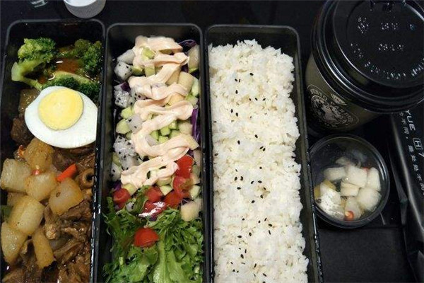 盒悦盒饭加盟